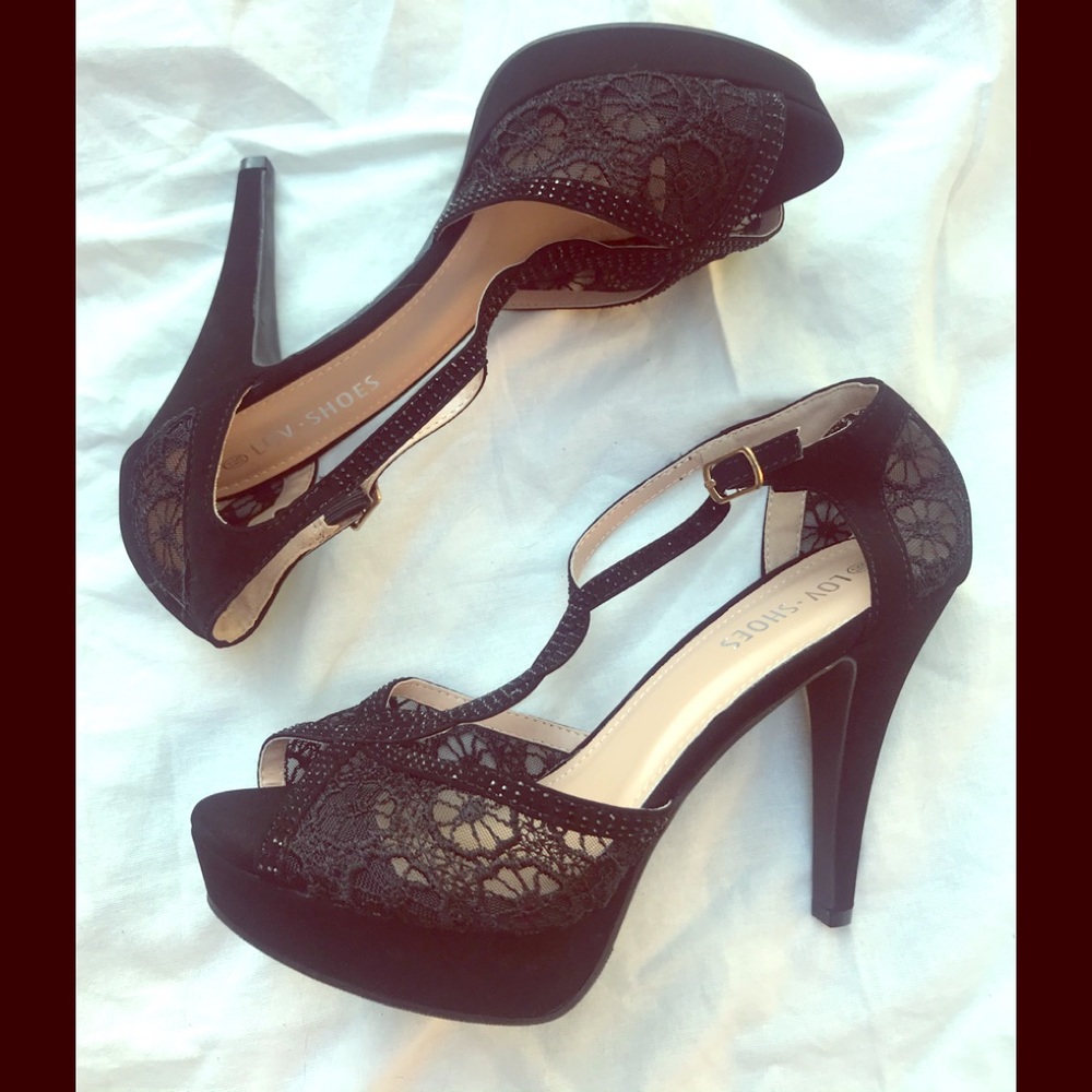 Black lacy heels